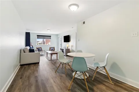 $245,000 | 500 Lake Marina Avenue, Unit 327, New Orleans, LA 70124