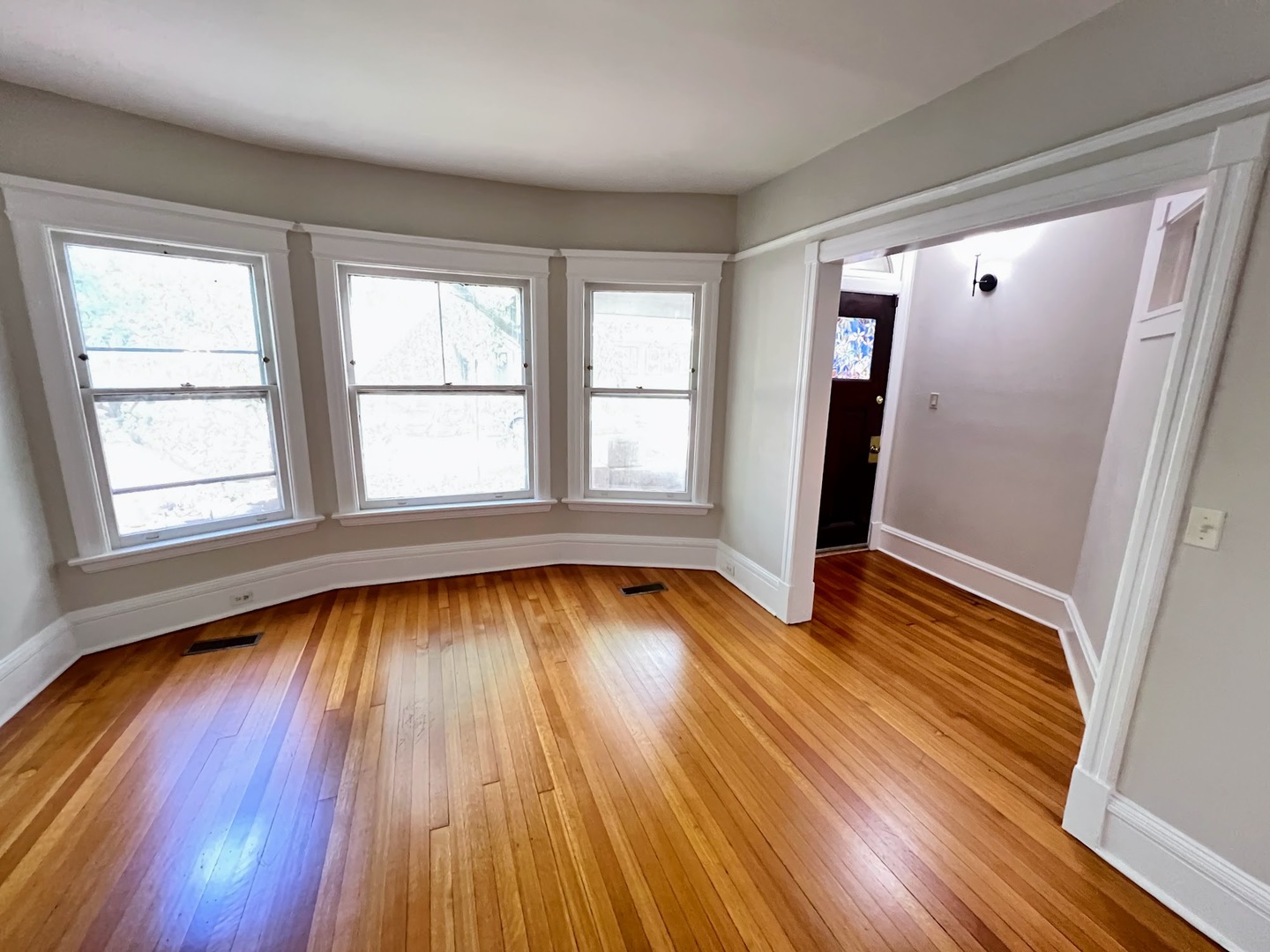 517 Hamilton Street, Unit 1 Evanston, IL 60202 - Photo 8 of 15