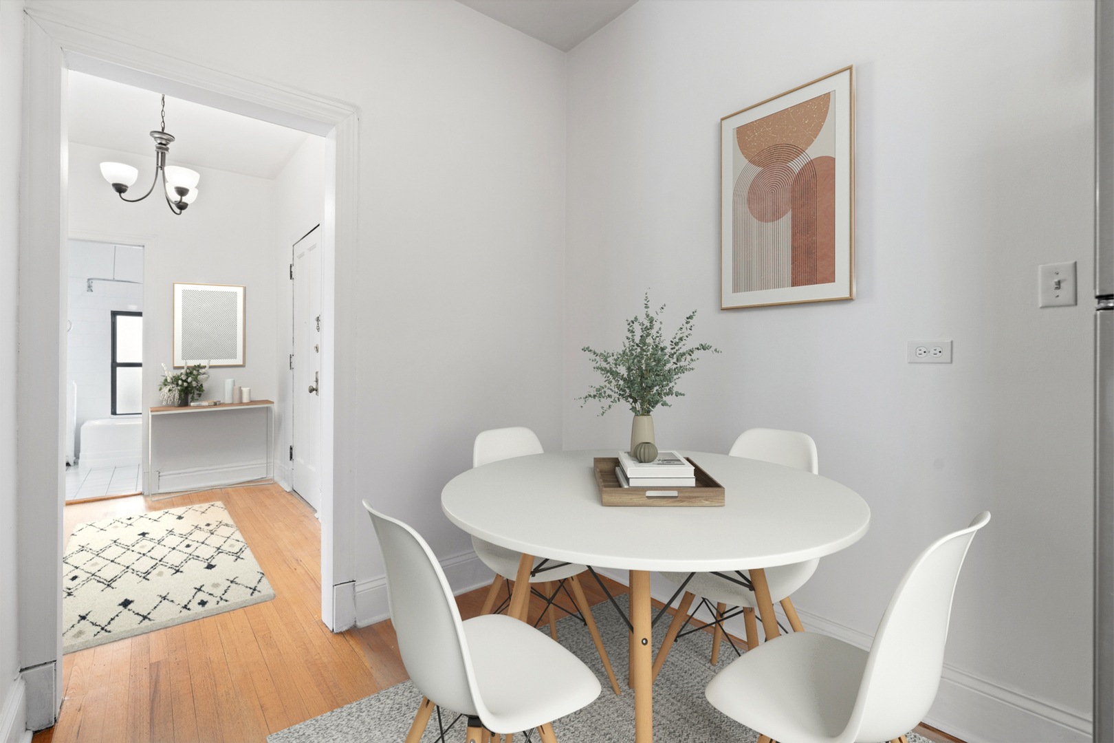 718 West Sheridan Road, Unit 3S Chicago, IL 60613 - Photo 9 of 19 Gallery Image 9