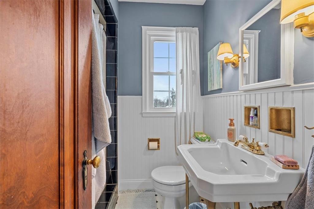 1008 Blackridge Road Pittsburgh, PA 15235 - Photo 15 of 25 Gallery Image 15
