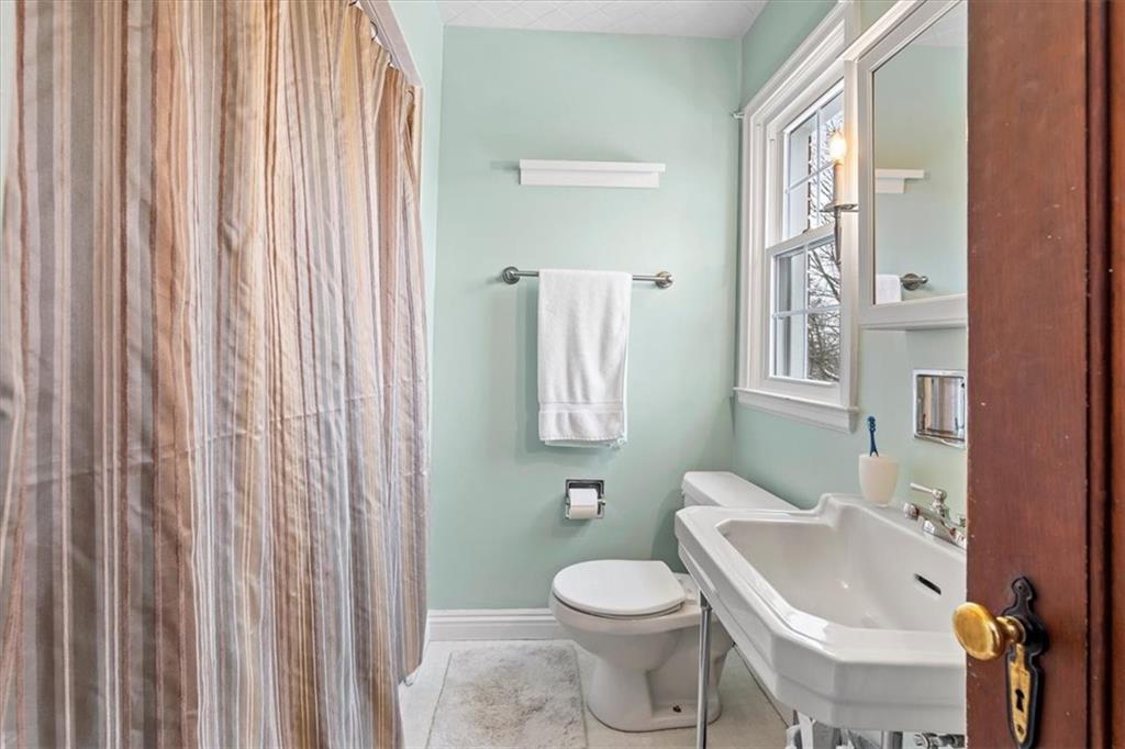 1008 Blackridge Road Pittsburgh, PA 15235 - Photo 17 of 25 Gallery Image 17