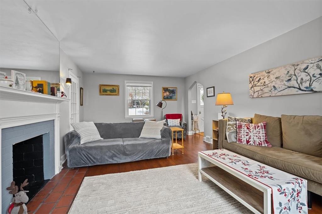 1008 Blackridge Road Pittsburgh, PA 15235 - Photo 9 of 25 Gallery Image 9