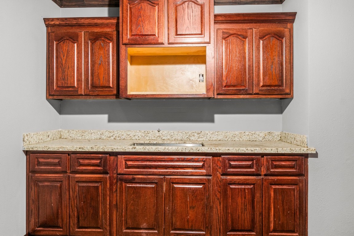 1018 Shaver Street Pasadena, TX 77506 - Photo 18 of 43