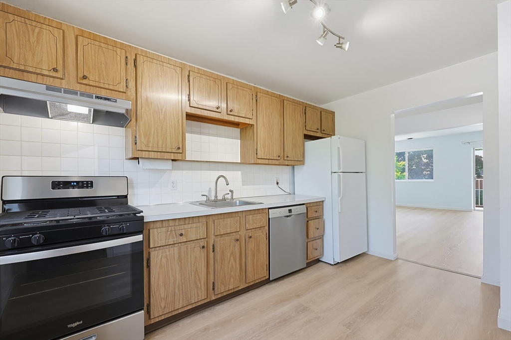31 Bayberry Drive, Unit 4 Sharon, MA 02067 - Photo 12 of 23