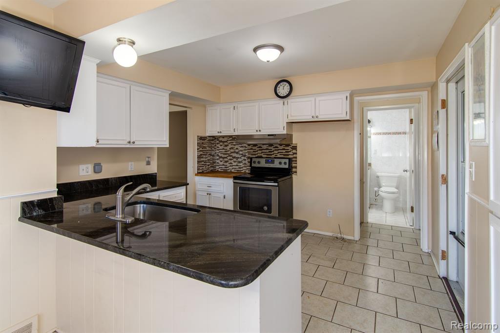 5156 East Eleven Mile Road Warren, MI 48091 - Photo 6 of 15 Gallery Image 6