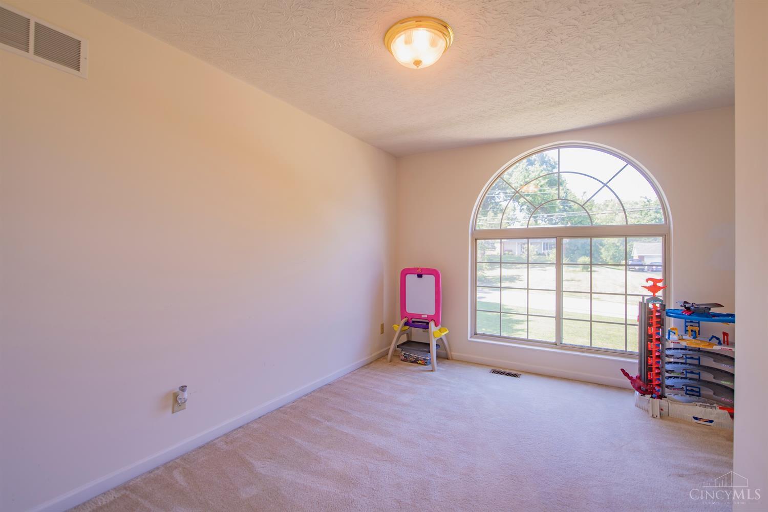 3789 Hanley Road Cincinnati, OH 45247 - Photo 23 of 35