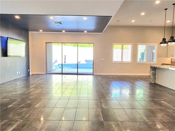 $6,000 | 12374 Skyracer Drive, Las Vegas, NV 89138