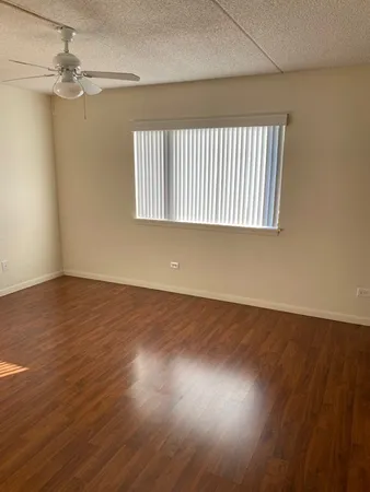$1,685 | 5s100 Pebblewood Lane, Unit D2, Naperville, IL 60563