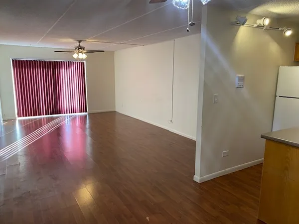 $1,685 | 5s100 Pebblewood Lane, Unit D2, Naperville, IL 60563