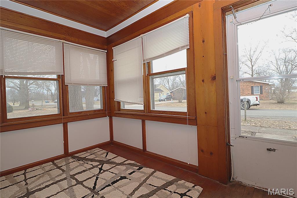 302 Goodall Street Worden, IL 62097 - Photo 2 of 23