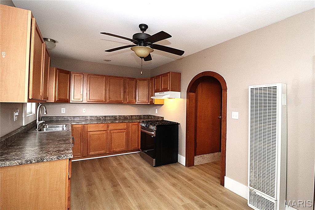 302 Goodall Street Worden, IL 62097 - Photo 9 of 23