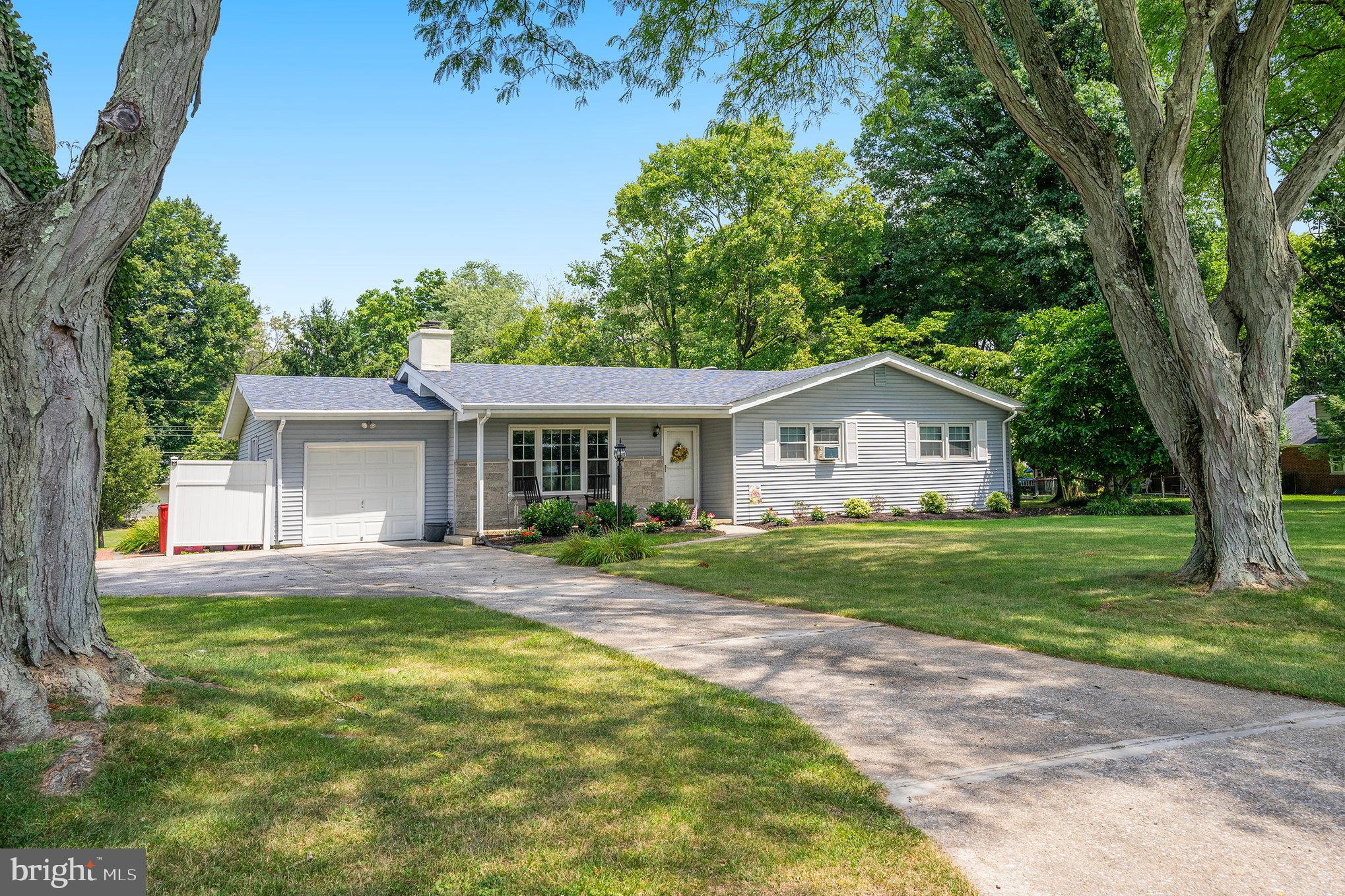 26 Chapel View Road Norristown, PA 19403 - Photo 1 of 28 Welcome to 26 Chapel View, Methacton Schools!