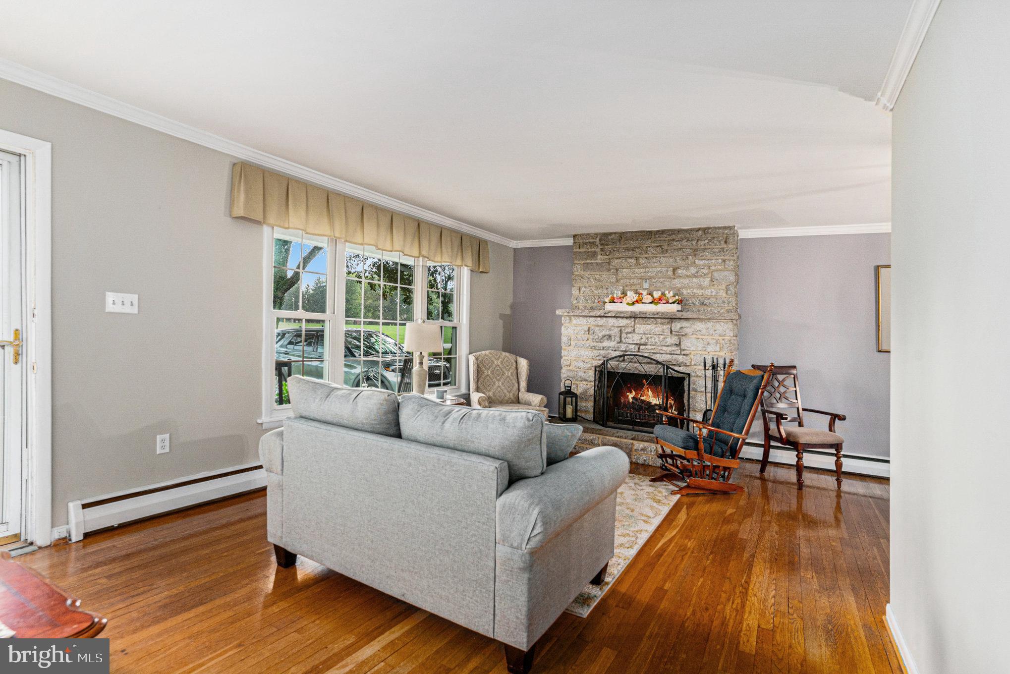 26 Chapel View Road Norristown, PA 19403 - Photo 9 of 28 Fireplace