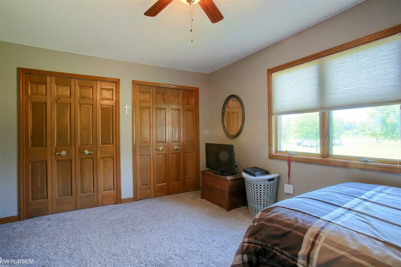 9560 Division Road Columbus, MI 48063 - Photo 24 of 45