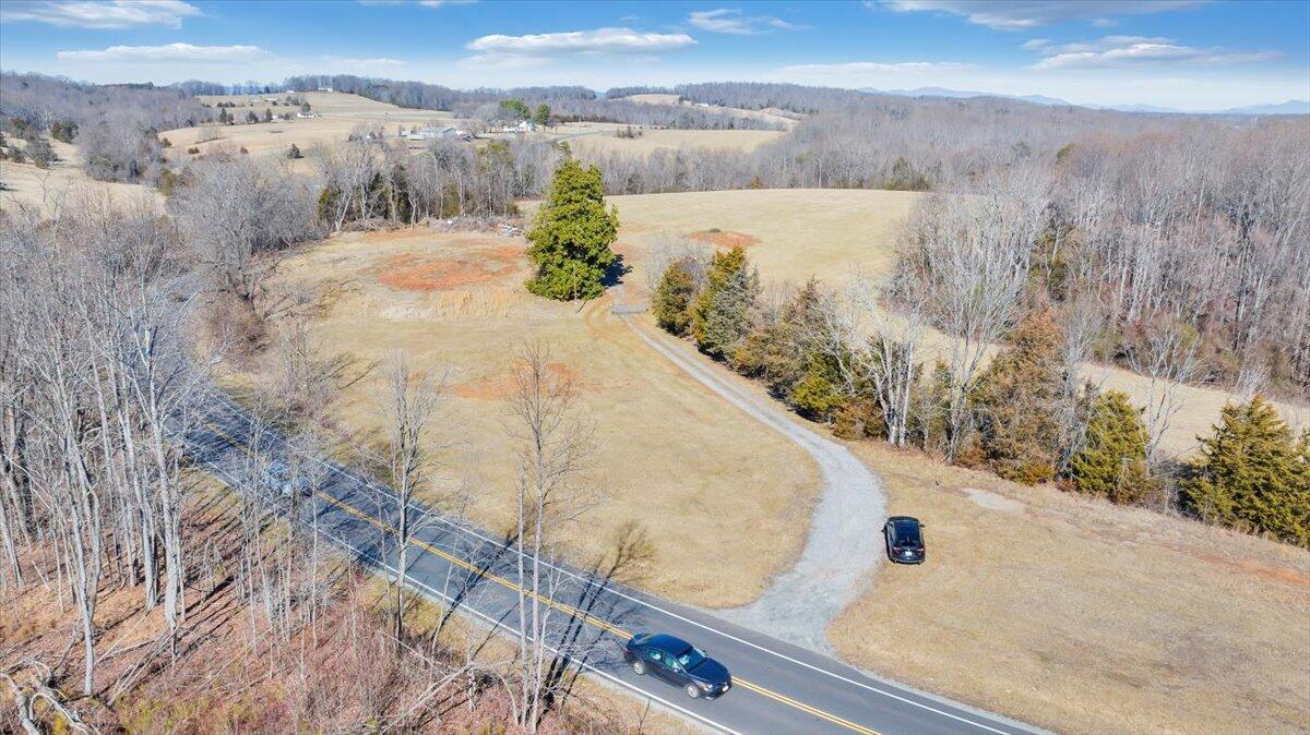 5236 White House Road Moneta, VA 24121 - Photo 21 of 22 20240208131653515302000000-o
