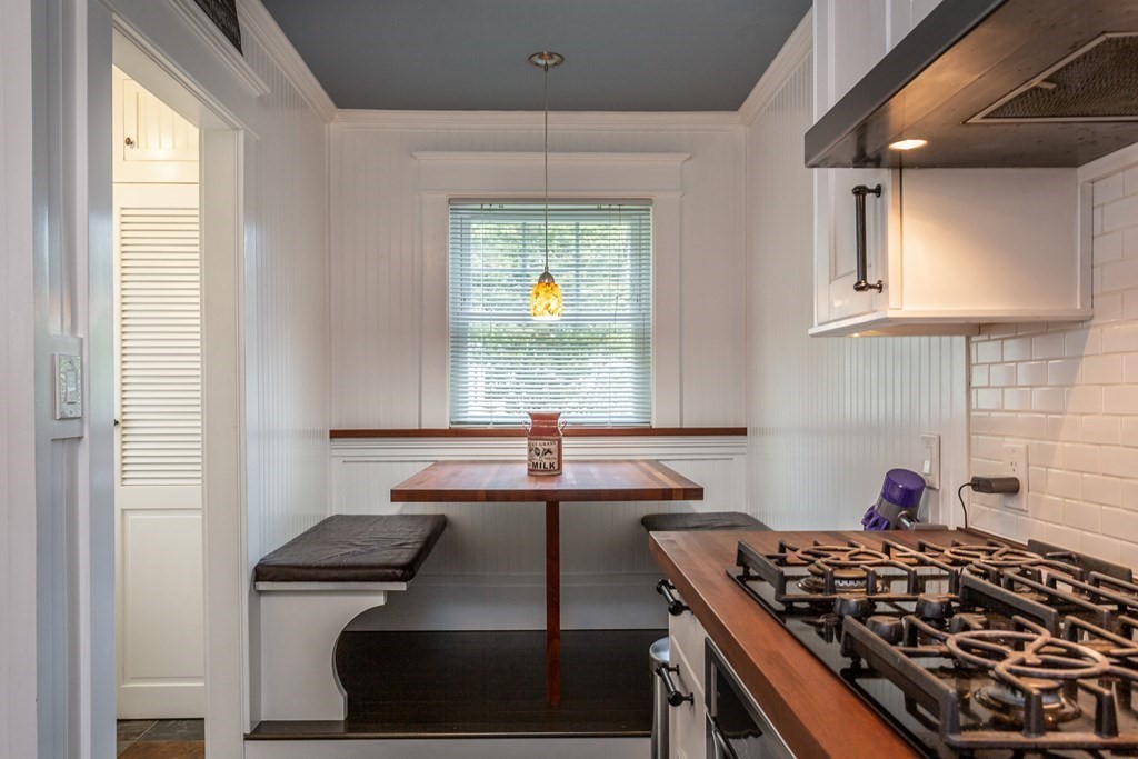 355 Rochester Street Fall River, MA 02720 - Photo 18 of 32 Gallery Image 18