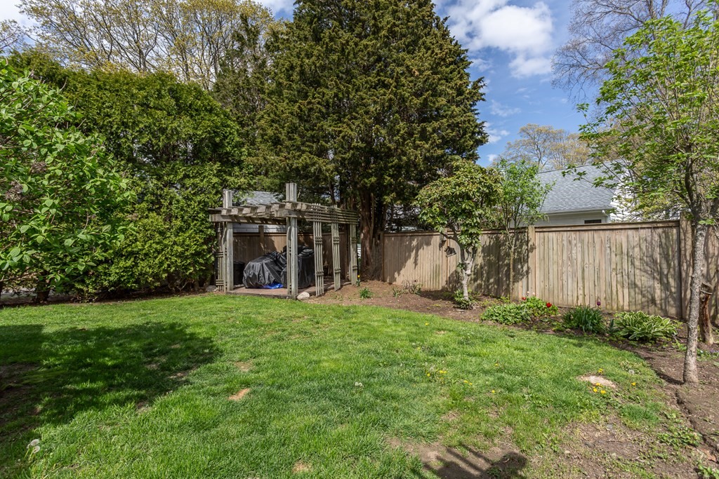 355 Rochester Street Fall River, MA 02720 - Photo 31 of 32 Gallery Image 31