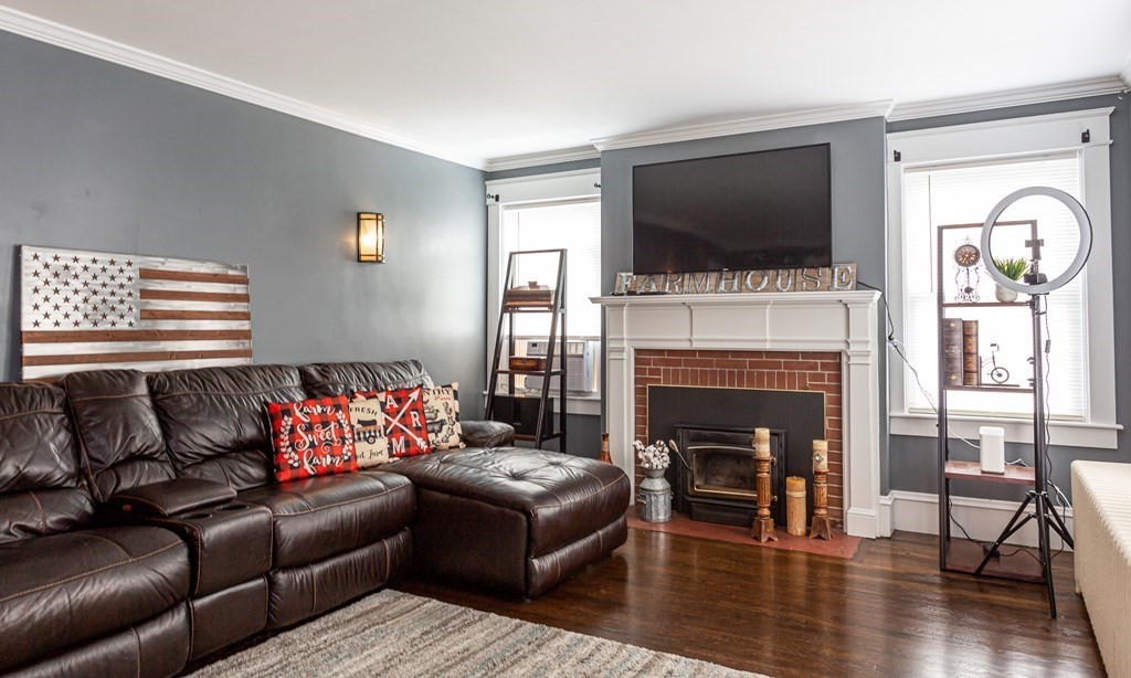 355 Rochester Street Fall River, MA 02720 - Photo 8 of 32 Gallery Image 8