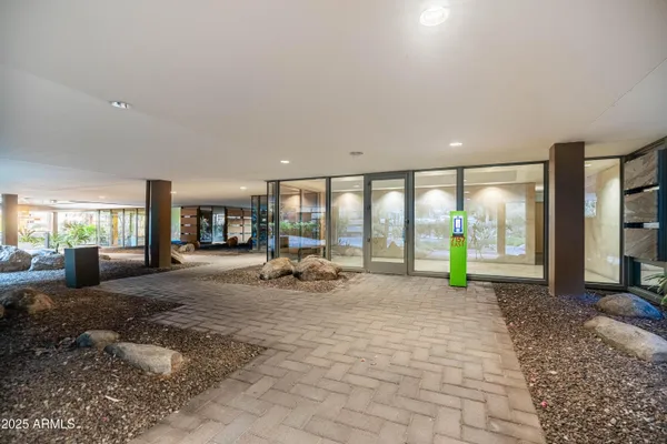 $3,199 | 7157 East Rancho Vista Drive, Unit 6010, Scottsdale, AZ 85251