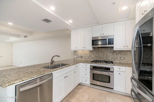 $3,199 | 7157 East Rancho Vista Drive, Unit 6010, Scottsdale, AZ 85251