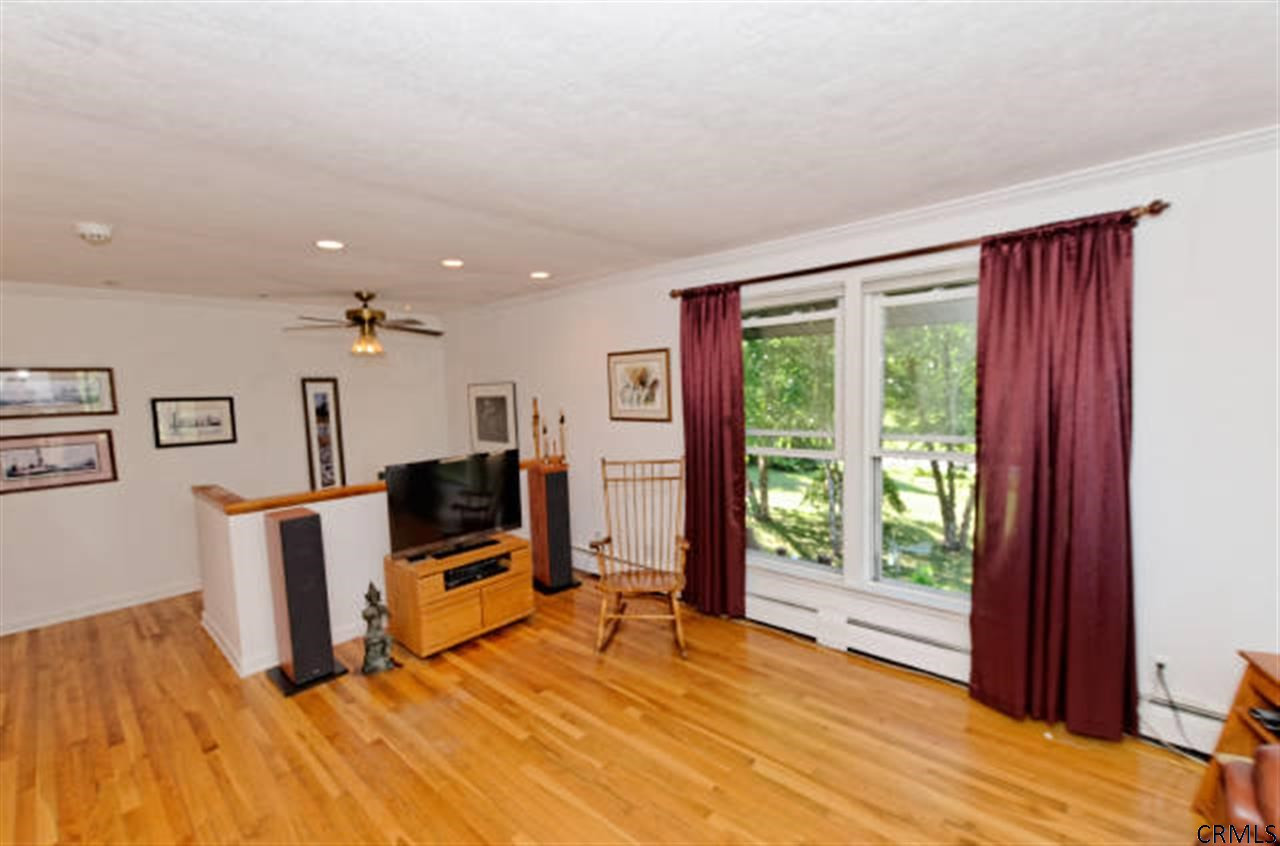 129 Van Aernem Road Malta, NY 12020 - Photo 6 of 25 Photo 6