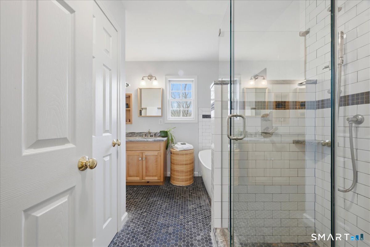 99 Sleepy Hollow Road East Lyme, CT 06357 - Photo 18 of 40