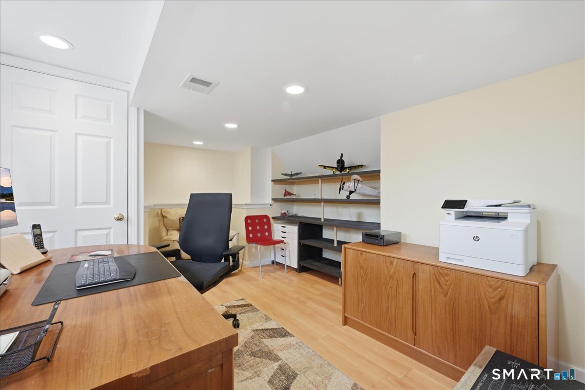 99 Sleepy Hollow Road East Lyme, CT 06357 - Photo 28 of 40