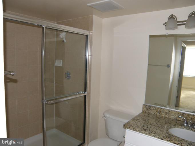 11800 Sunset Hills Road, Unit 608 Reston, VA 20190 - Photo 13 of 27 Bath (Master)