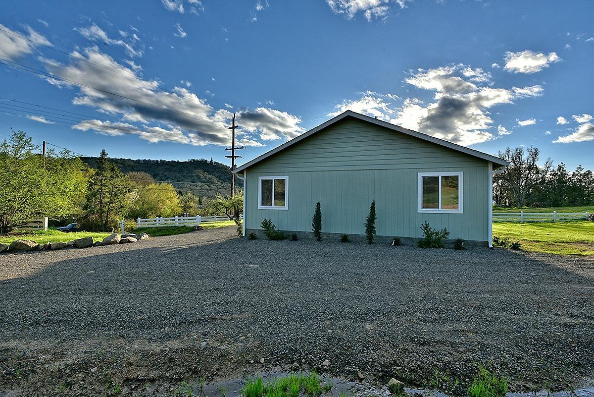 10098 Blackwell Road Central Point, OR 97502 - Photo 29 of 30 Additional Photo
