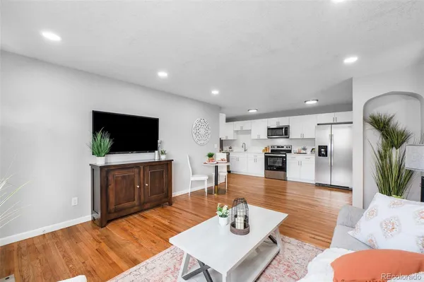 $384,900 | 1350 Dallas Street, Aurora, CO 80010