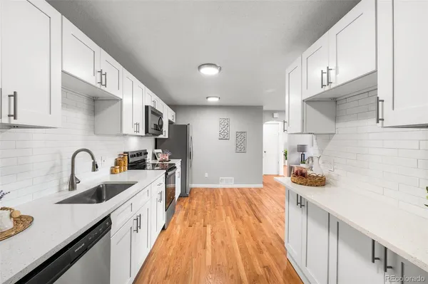 $384,900 | 1350 Dallas Street, Aurora, CO 80010