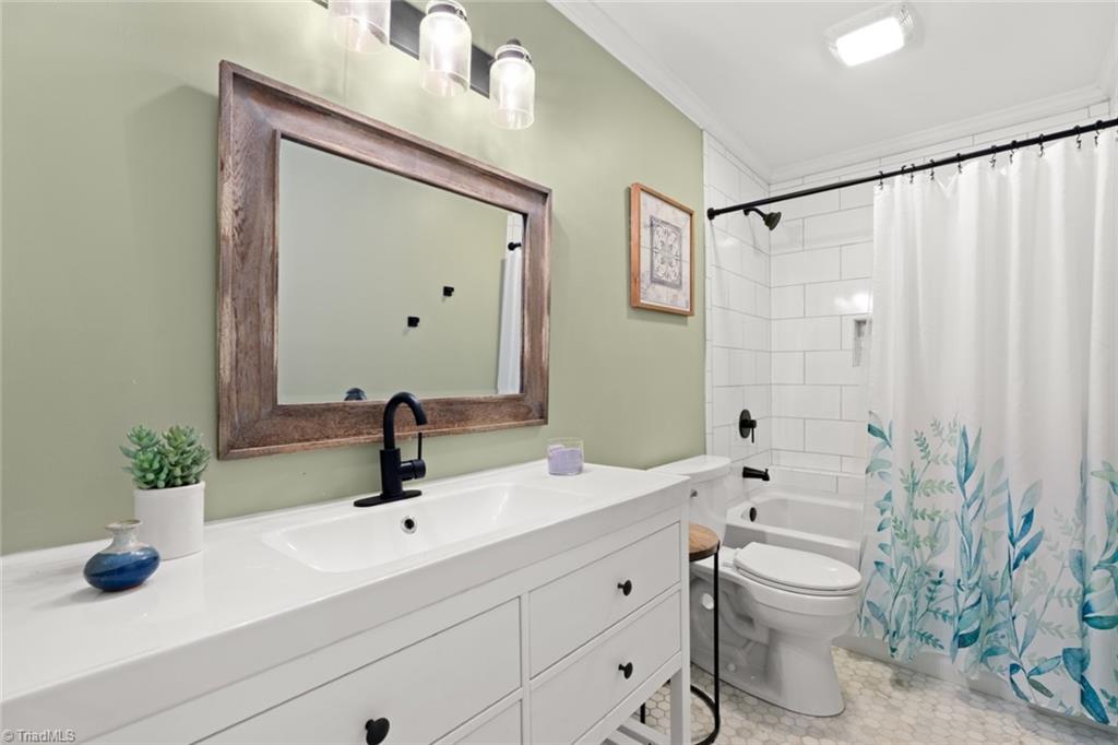 1828 Curraghmore Road Clemmons, NC 27012 - Photo 24 of 48 Gallery Image 24