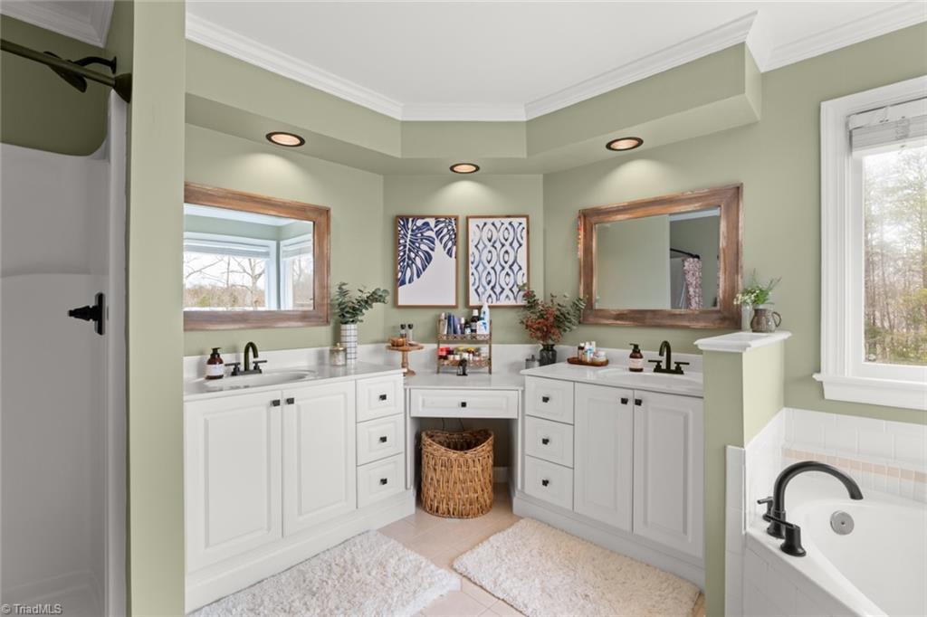 1828 Curraghmore Road Clemmons, NC 27012 - Photo 28 of 48 Gallery Image 28