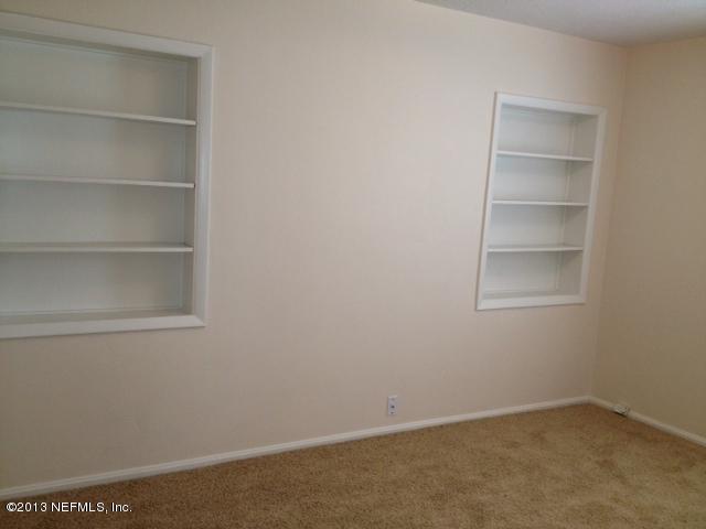 355 Sapelo Road Jacksonville, FL 32216 - Photo 8 of 13 Bedroom 2