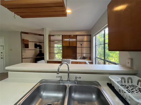 $1,000 | 7901 Cambridge Street, Unit 22, Houston, TX 77054