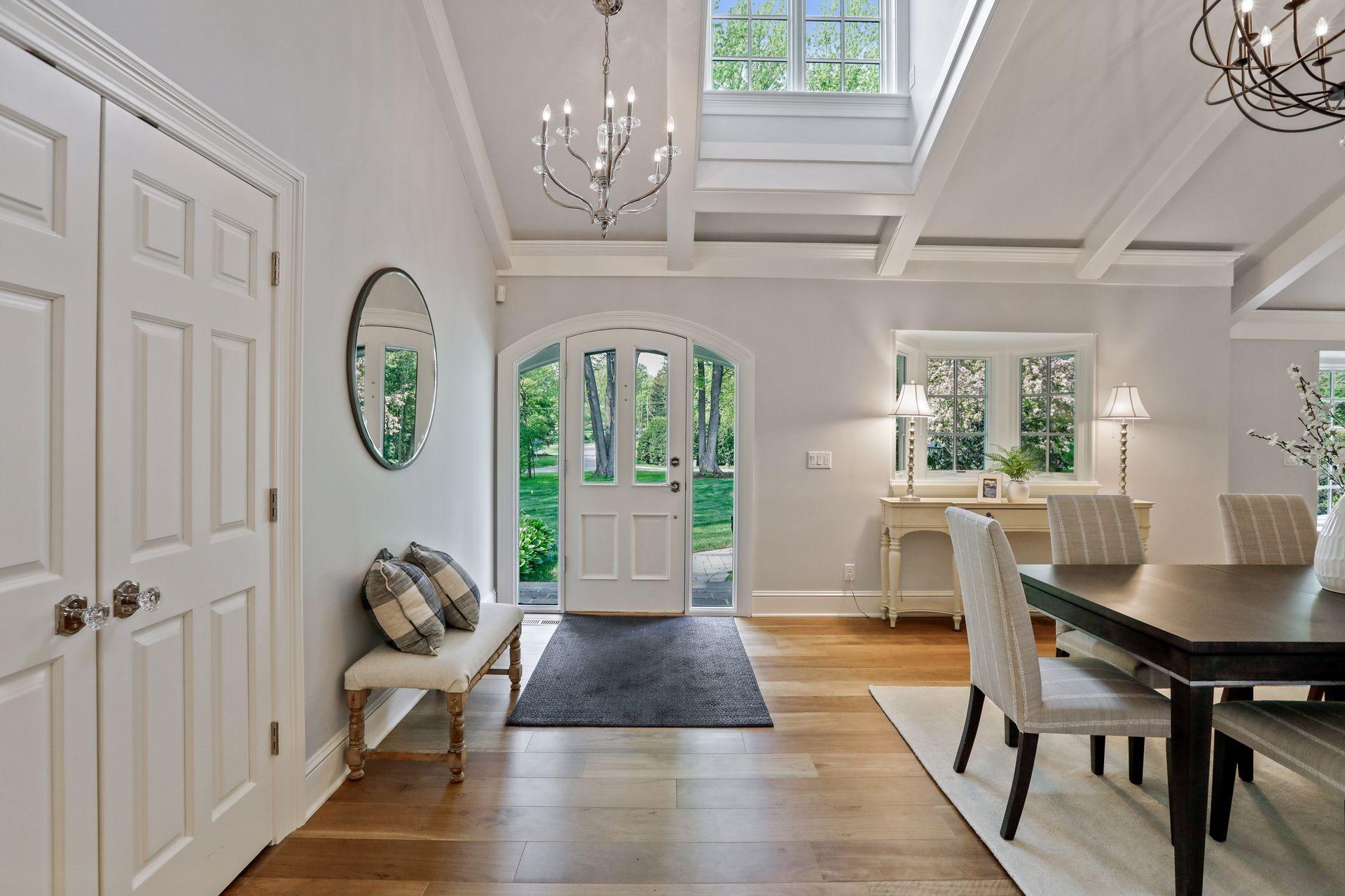 374 Ferndale Road West Wayzata, MN 55391 - Photo 4 of 44 Gallery Image 4