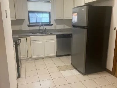 $2,300 | 8 Jackson Street, Unit B4, Quincy, MA 02169