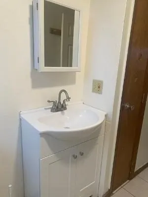 $2,300 | 8 Jackson Street, Unit B4, Quincy, MA 02169