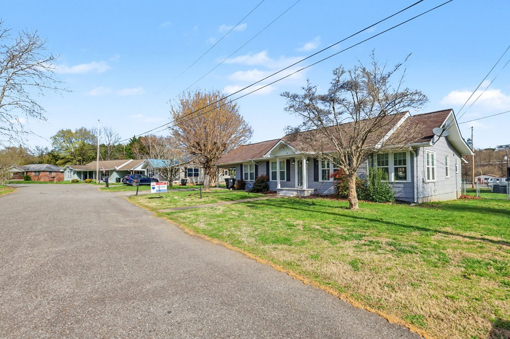 67 Lowell Street Murphy, NC 28906 - Photo 3 of 40
