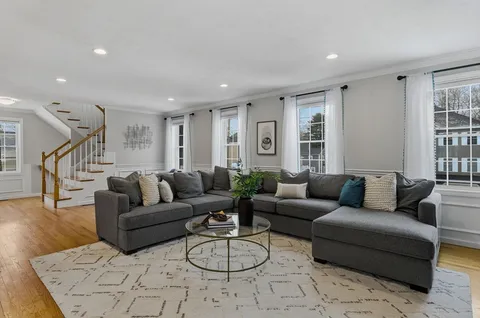 $798,000 | 41 Glenvale Avenue, Billerica, MA 01821