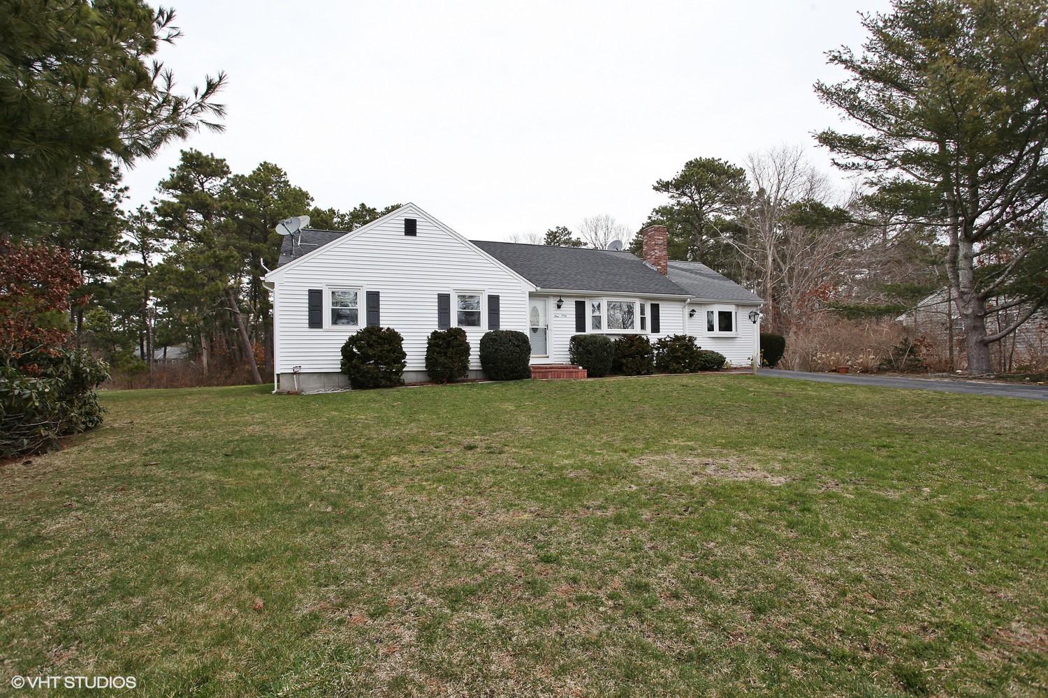 160 Captain Small Road South Yarmouth, MA 02664 - Photo 3 of 15 02_160CaptSmall_25_FrontYard_MLSuse_1500