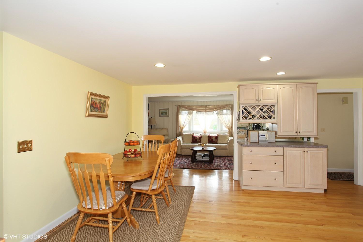 160 Captain Small Road South Yarmouth, MA 02664 - Photo 9 of 15 08_160CaptSmall_370_DiningArea2_MLSuse_1