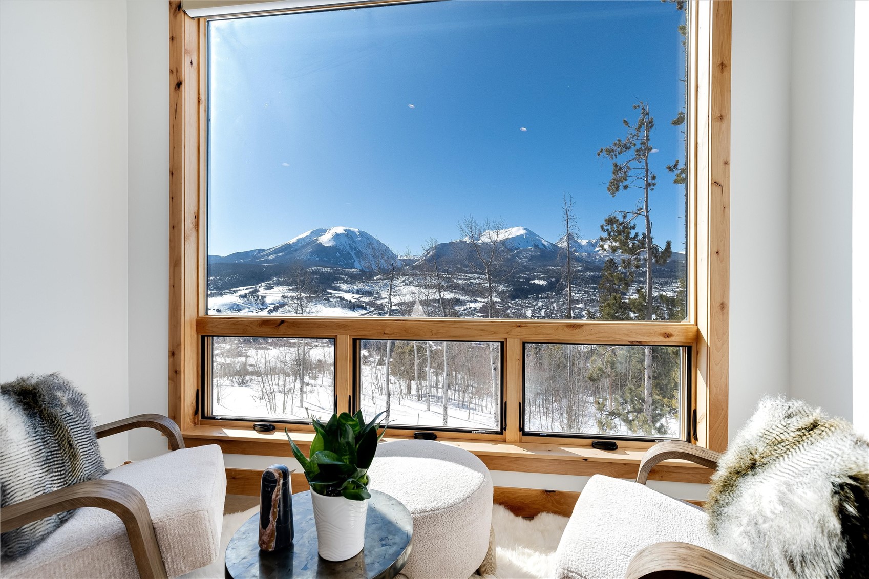 356 Angler Mountain Ranch Road Silverthorne, CO 80498 - Photo 16 of 35 Primary bedroom