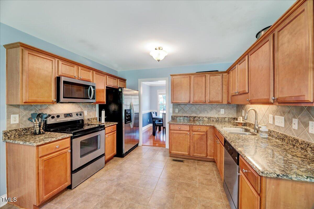 366 Orchard Falls Drive Spring Lake, NC 28390 - Photo 13 of 48 13-366 Orchard Falls Dr-13