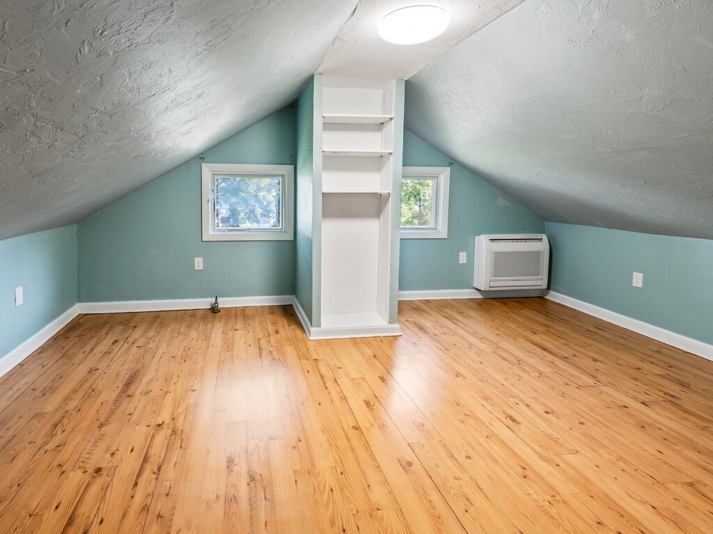 8 Montvale Road Worcester, MA 01609 - Photo 27 of 31