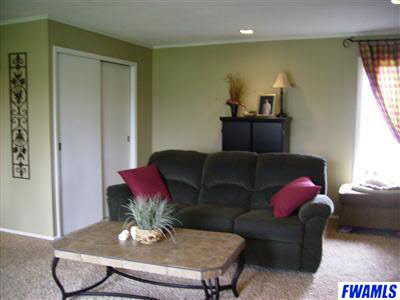267 East Dustman Road Bluffton, IN 46714 - Photo 8 of 13 Gallery Image 8