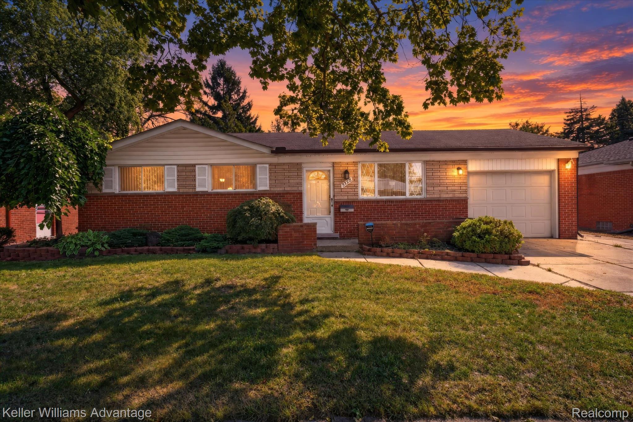 31428 Hartwick Drive Warren, MI 48088 - Photo 1 of 40 01-31428-Hartwick-Dr-Warren-WindowStill.jpg