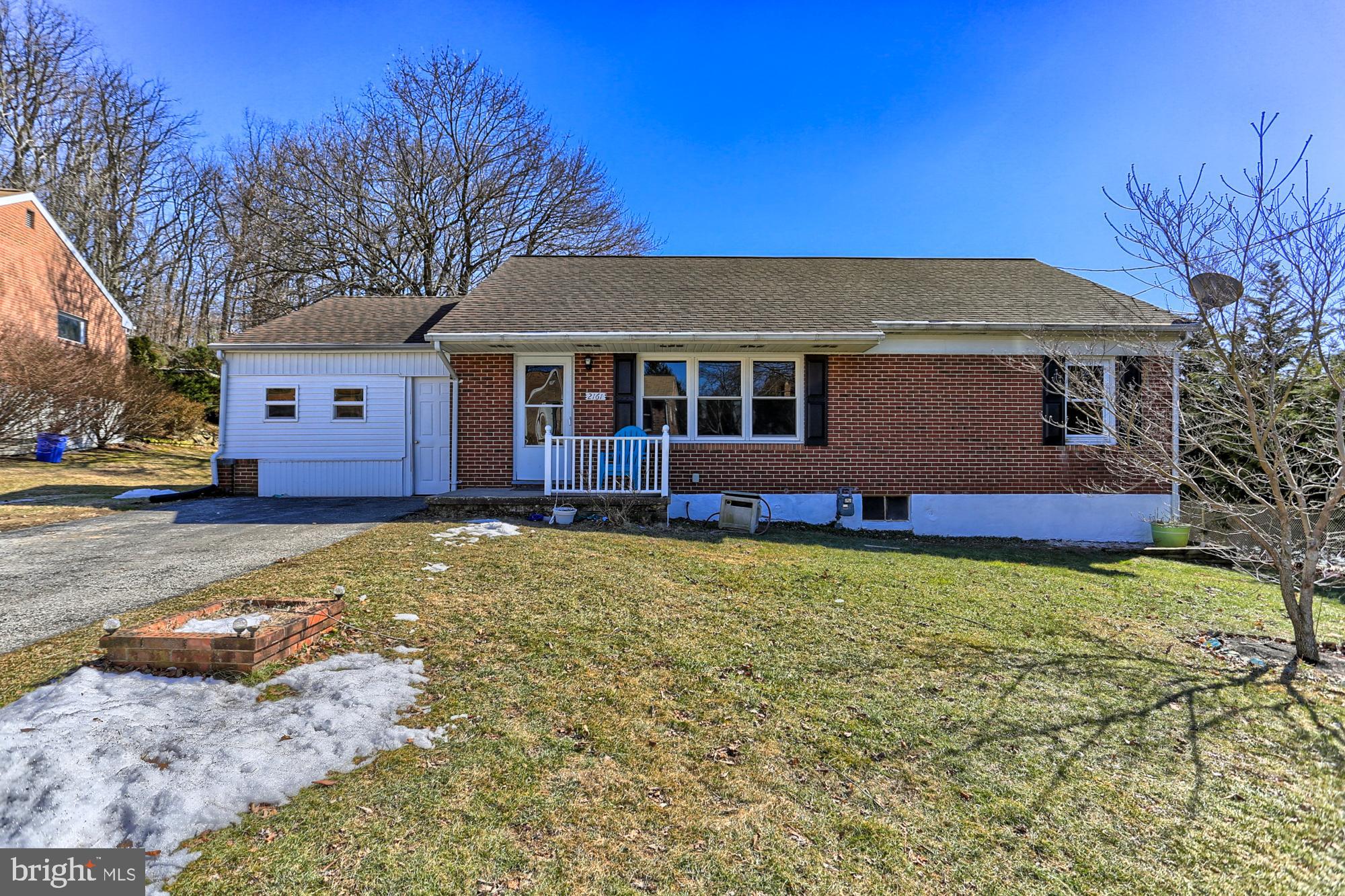 2161 Fineview Road York, PA 17406 - Photo 4 of 33 Gallery Image 4