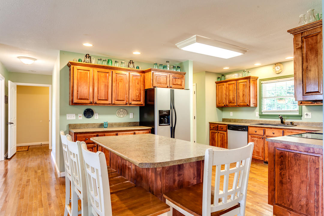 215 Laurel Bluff Road Kingston, TN 37763 - Photo 11 of 38 024170517-5-215LaurelBluffRdKingstonTN-S