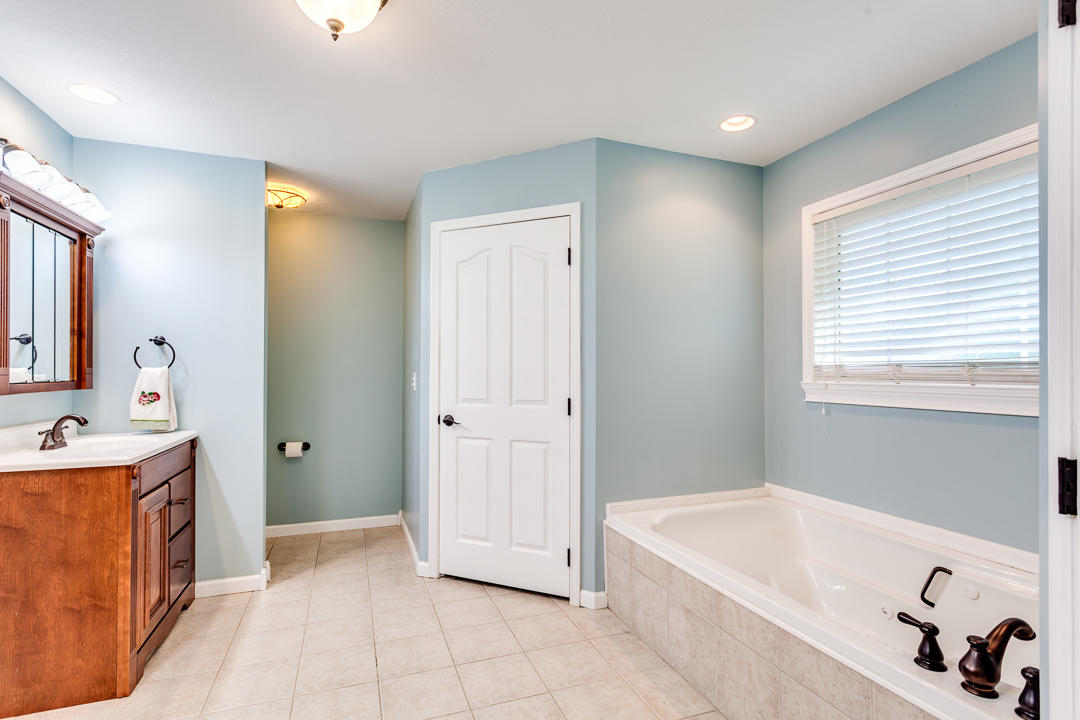 215 Laurel Bluff Road Kingston, TN 37763 - Photo 24 of 38 043170517-5-215LaurelBluffRdKingstonTN-S